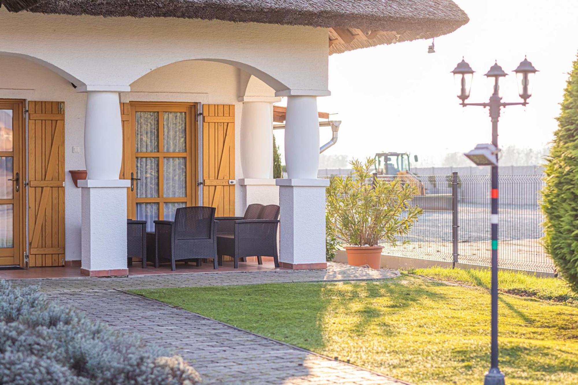 Hotel Rigotanya Relax & Wellness Panzio Buekfuerdo Exteriér fotografie
